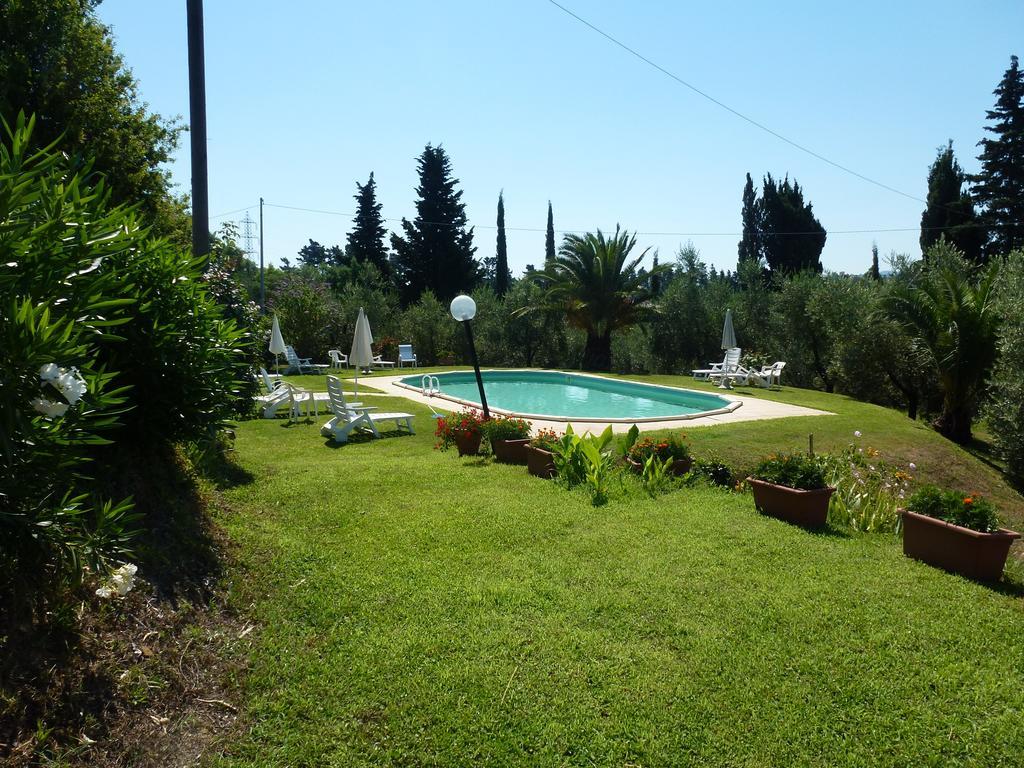 Agriturismo Poggio Al Tesoro Crespina Zimmer foto
