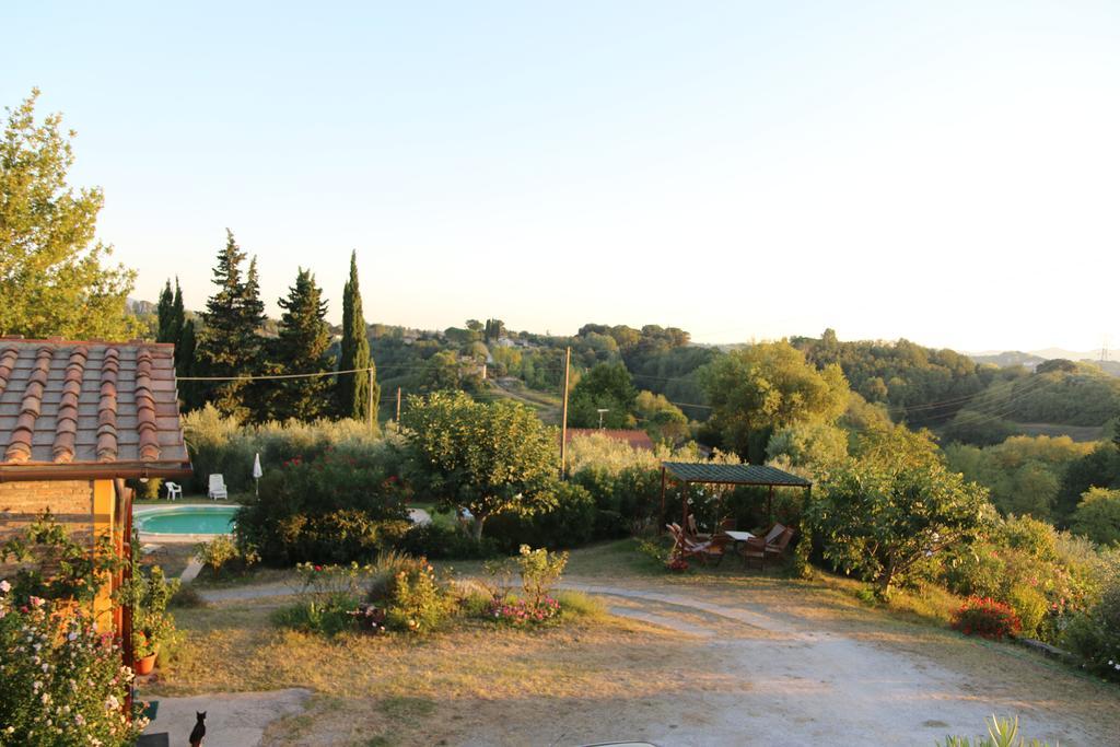 Agriturismo Poggio Al Tesoro Crespina Exterior foto